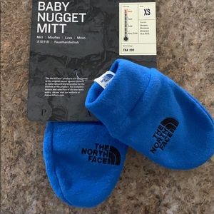 NWT BABY NORTH FACE MITTENS